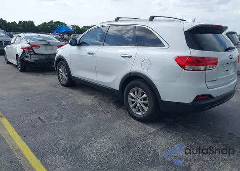 2016 Kia Sorento 2.4L Lx z USA, uszkodzony, nr VIN 5XYPG4A39GG091994